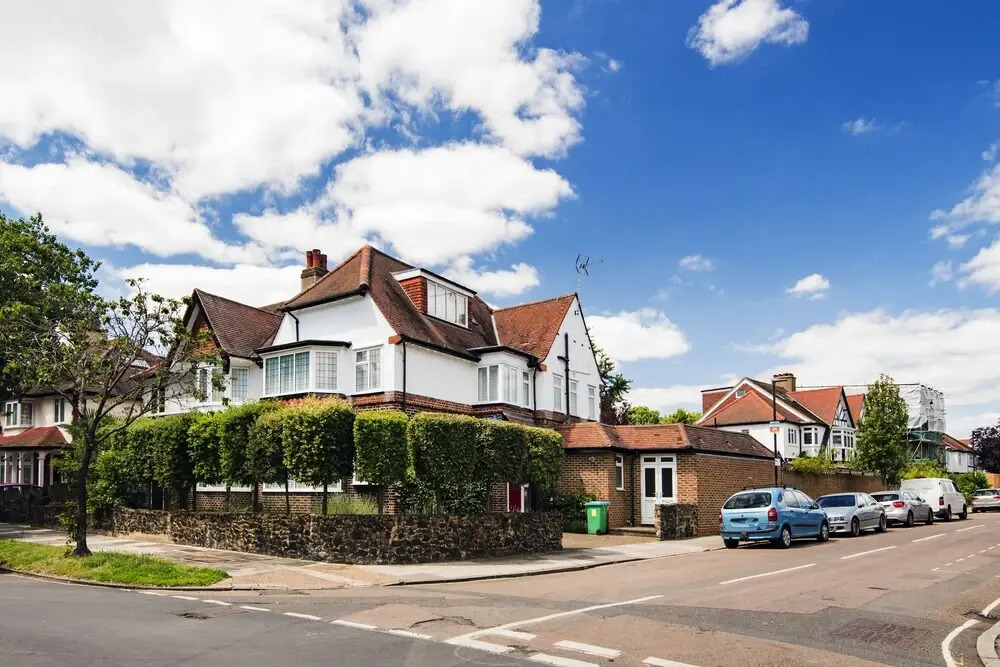Vintage Twickenham Home By The River Thames