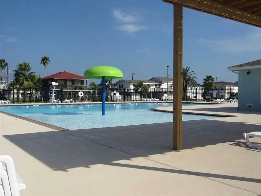 Jolly Roger 3 Bedroom Home