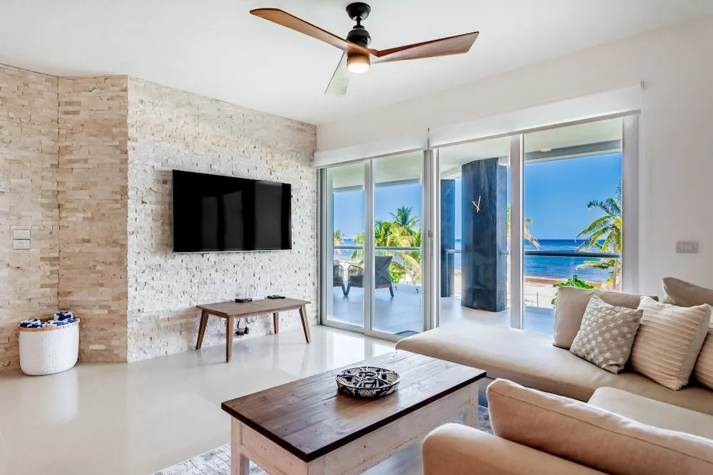 Z Casa Gardenia 2 Bedroom Condo by Redawning