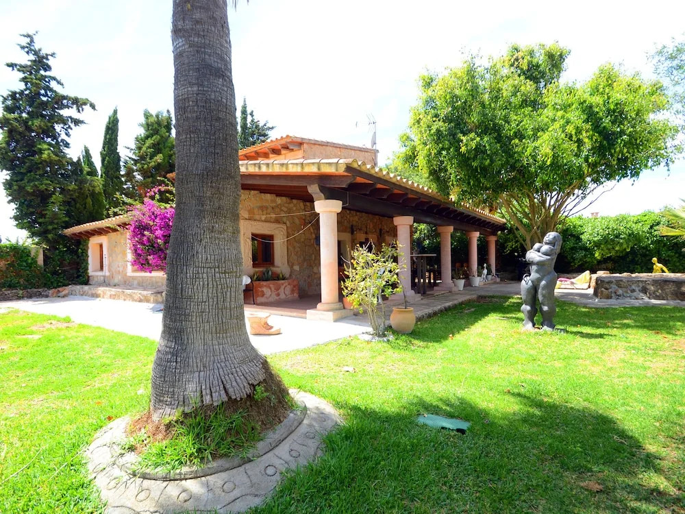 Sculptor's house