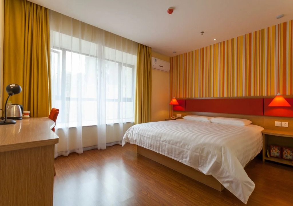 Home Inn Chengdu New Exhibition Center Tianfu Street Number Three