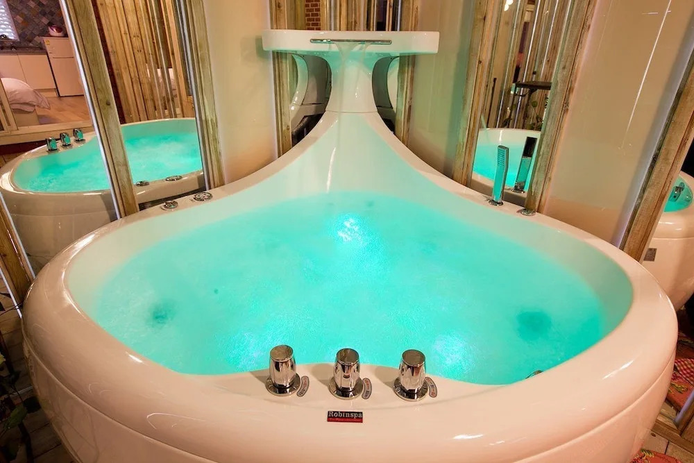 Albescent Poolvilla