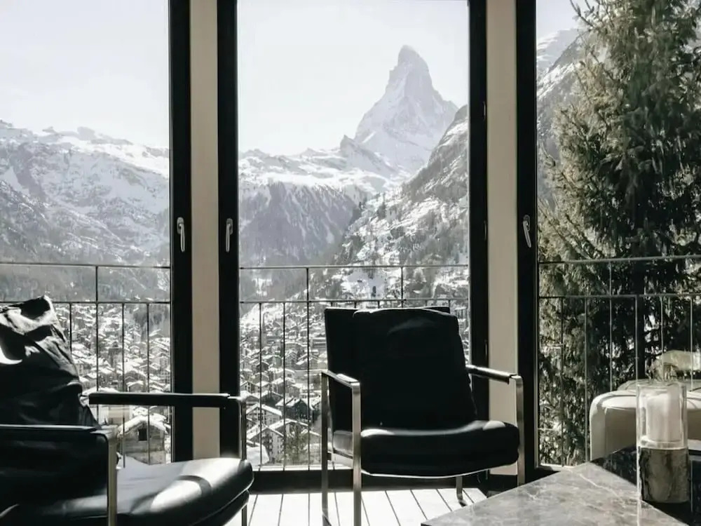 Charming 4-bedroom Apartment in the Heart of Zermatt