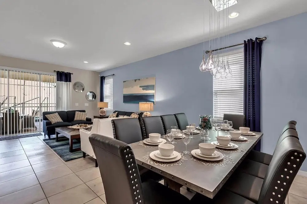Luxurious Vacation Home With Private Pool!!!
