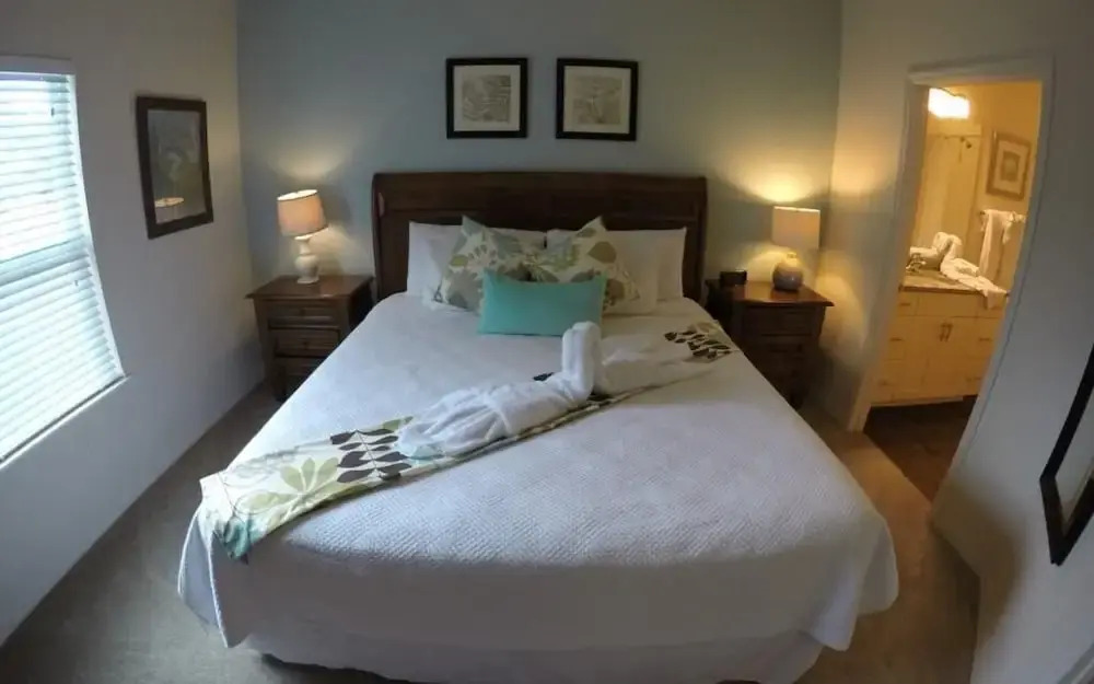 Lucaya 4 Bedrooms 4 Baths Townhome, Spacious Living Room