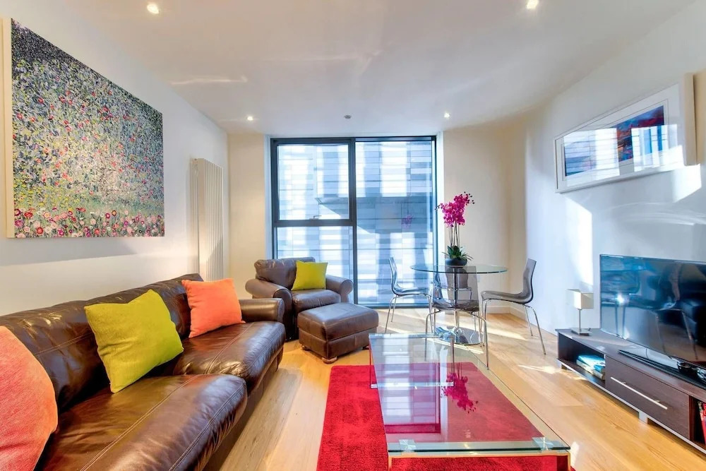 Iconic Quartermile Apartment: Heart of the Old Town