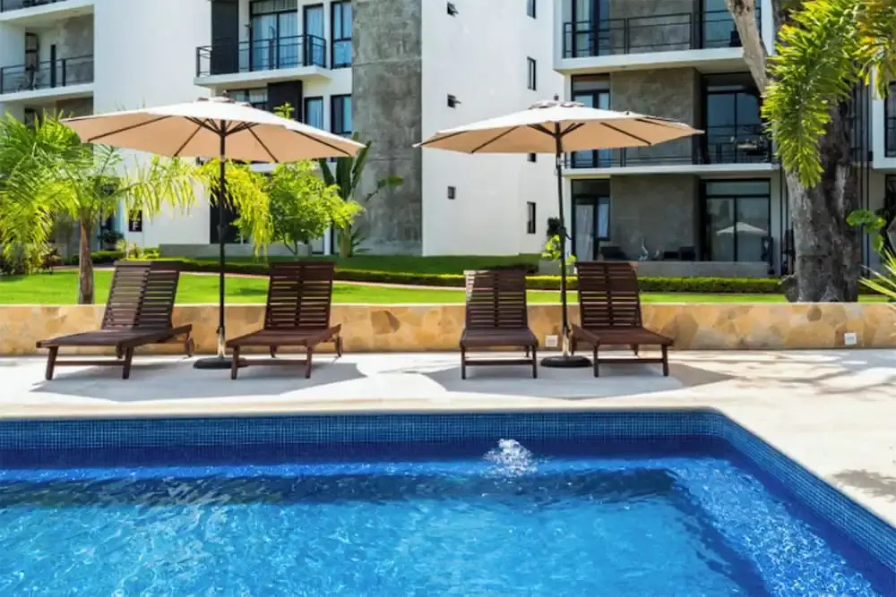 Bambu Residencial with Pool Near Beach