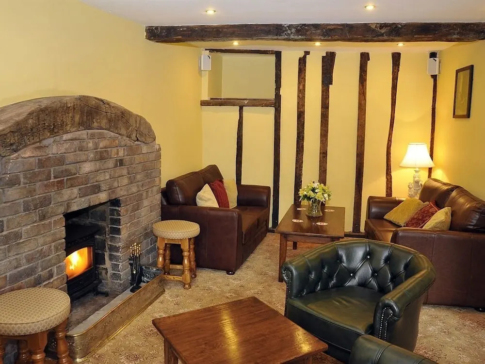 The George Hotel