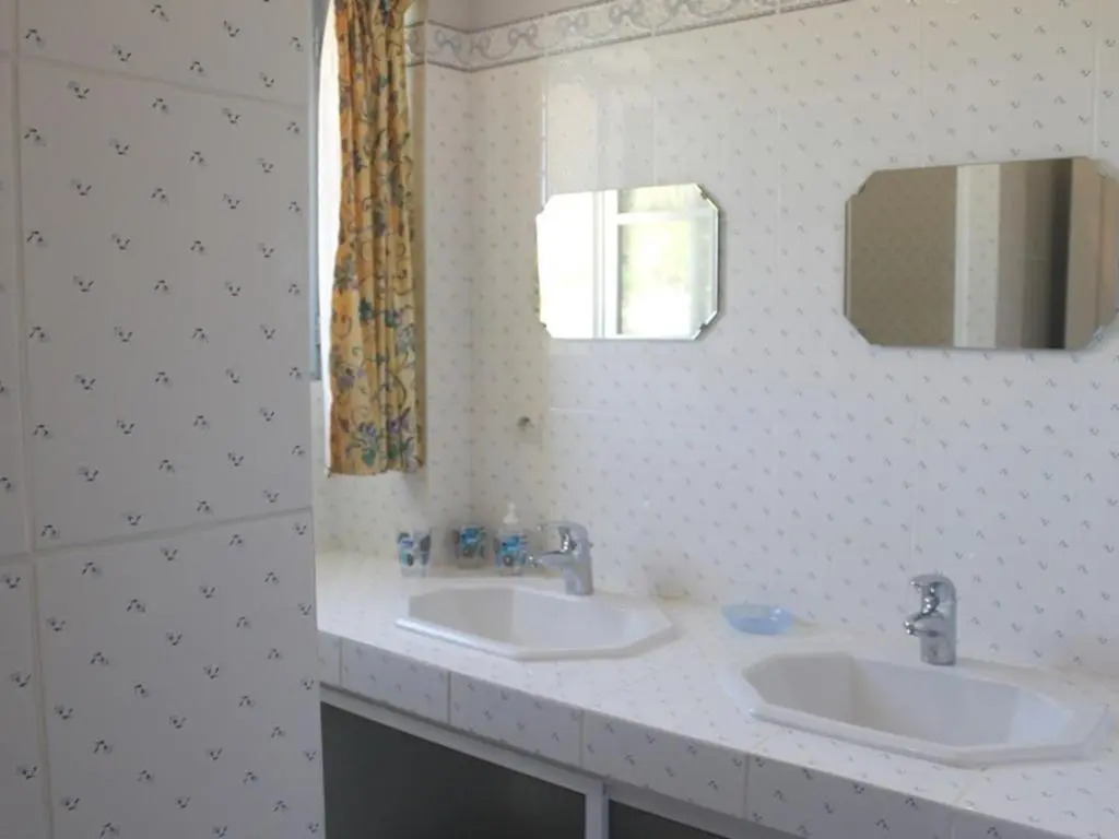 Gite Lerné, 4 pièces, 5 personnes - FR-1-381-486