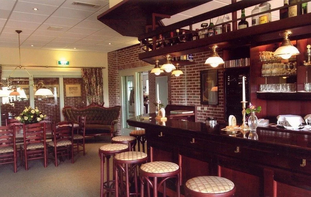 Hotel Sportsbar & Brasserie Dorhout Mees