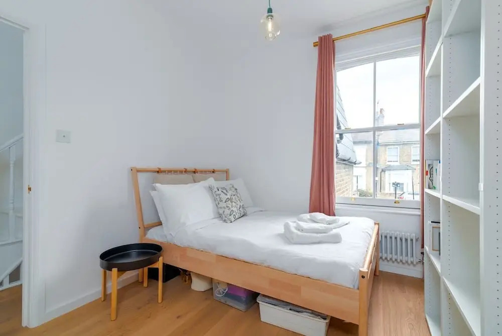 Charming 3br Home in East London W/Terrace