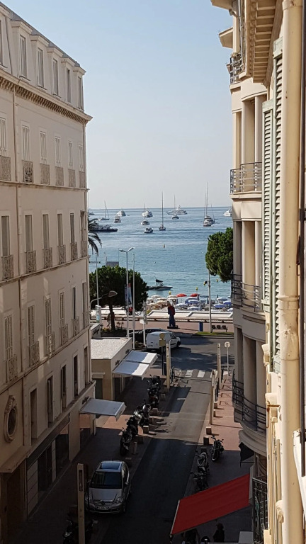 Azurene Royal Hotel