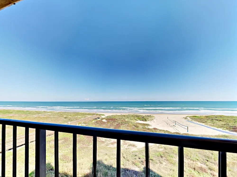 4400 Gulf Blvd Condo Unit 402