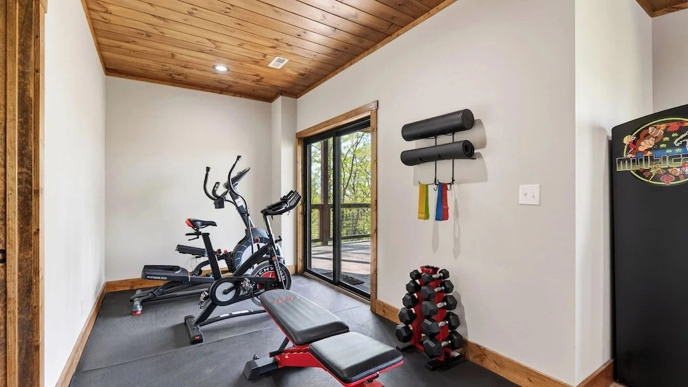 Priddy Secluded by Avantstay Hot Tub + Expansive Deck + Game Room + Home Theater