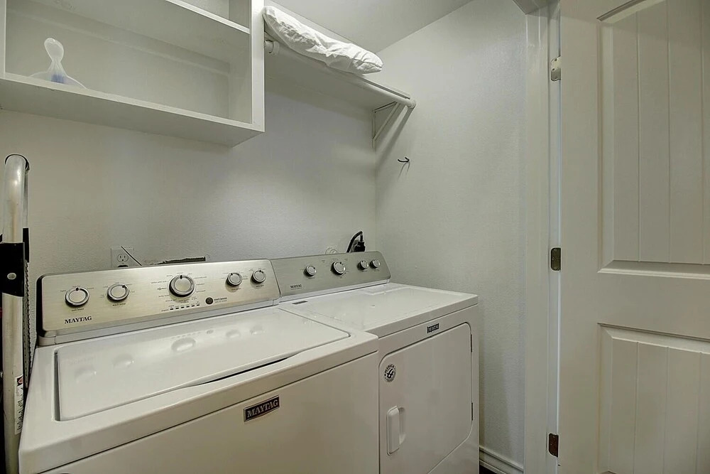 Blue Pelican 3 Bedroom Townhouse by Redawning