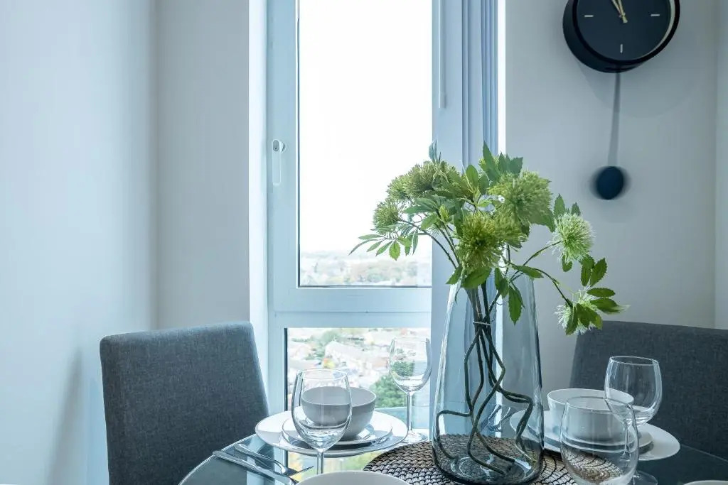 Luxe Apartments Bracknell Near Ascot, Legoland, Windsor, Lexicon - Free Parking & Gym