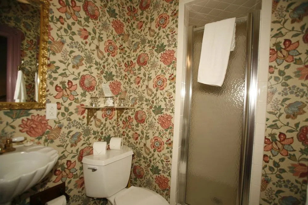 Parsonage Inn