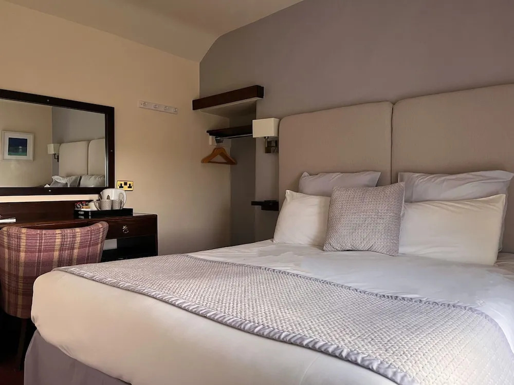 Lathkil Hotel