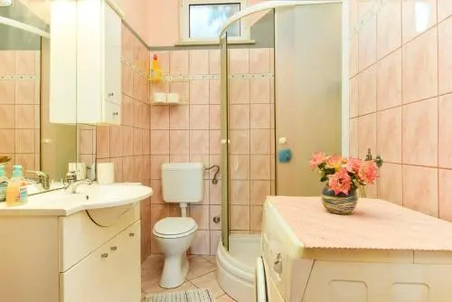 Holiday House Anica 1313