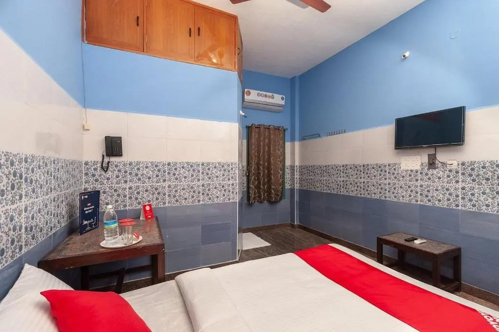 AURO GUEST HOUSE