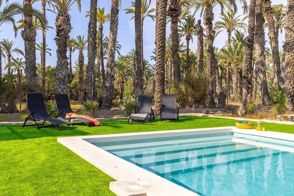 Historical Palms Villa by Fidalsa