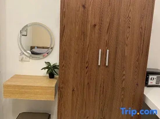 Seven-Eleven Inn 1BR Condo - Royal Oceancrest Mactan