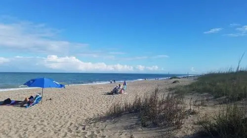 Sunny Ocean Village Beach Condo: Community Pool