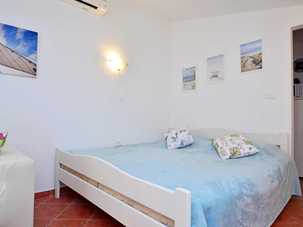 Holiday Home Aron by Interhome