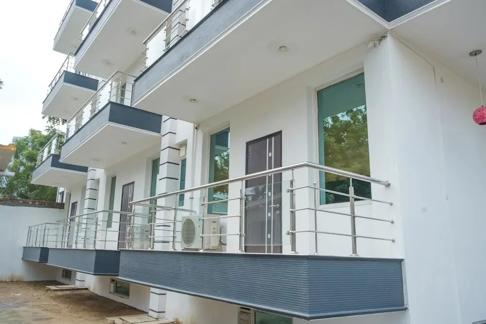 Capital O 87040 Hotel Kesar