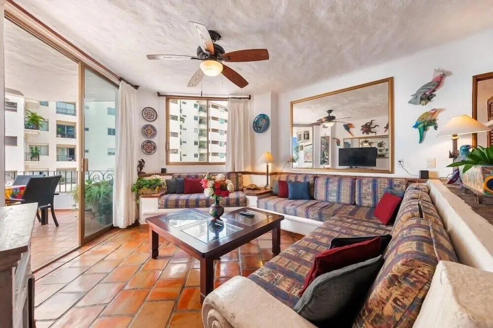 Ocean View 2Br Condo-balcony-beach-pool - 802