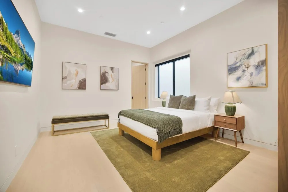 Amestoy Modern: Stunning 4BR Estate With Theater & Gym