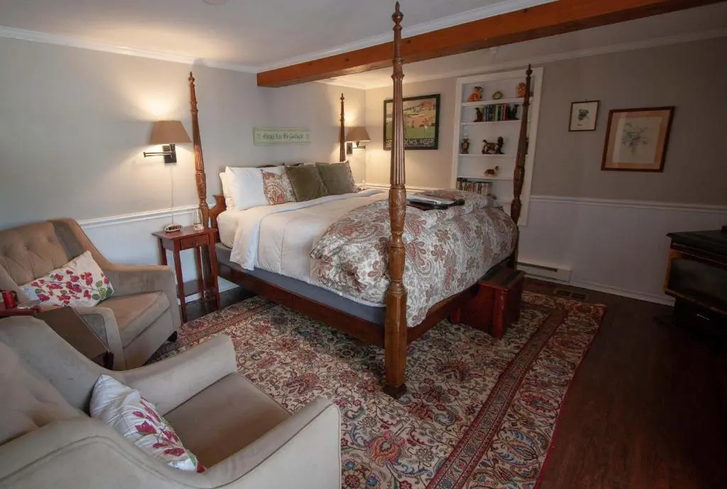 Phineas Swann Inn & Spa