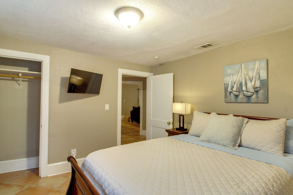 2 Mi to Downtown! Charming Home in Pensacola