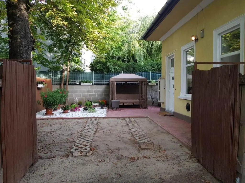 Brand New Garden Flat / Free Parking