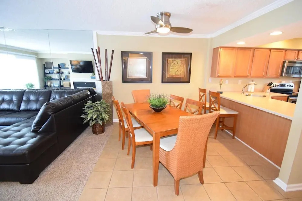 Harbour Island 22C 2 Br townhouse by RedAwning