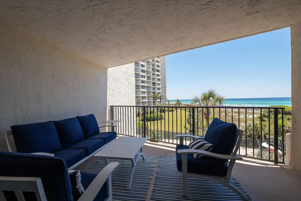 Beachside One 4036