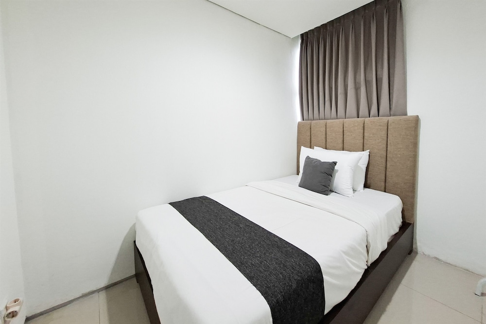 Comfy White 2Br For 3 Pax At Tuscany Residence