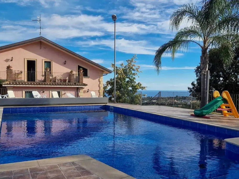 Etna panoramic villa with swimming pool