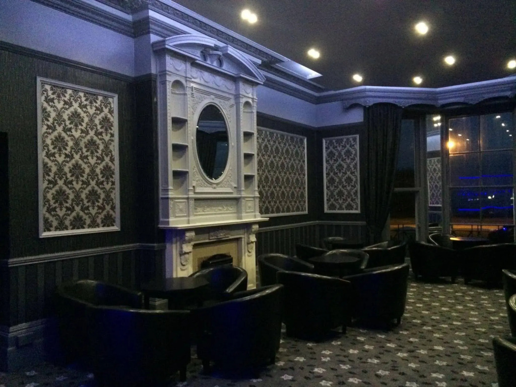 The Carlton Hotel