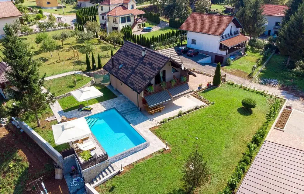 Stunning Home in Slunj With 3 Bedrooms, Wifi and Outdoor Swimming Pool