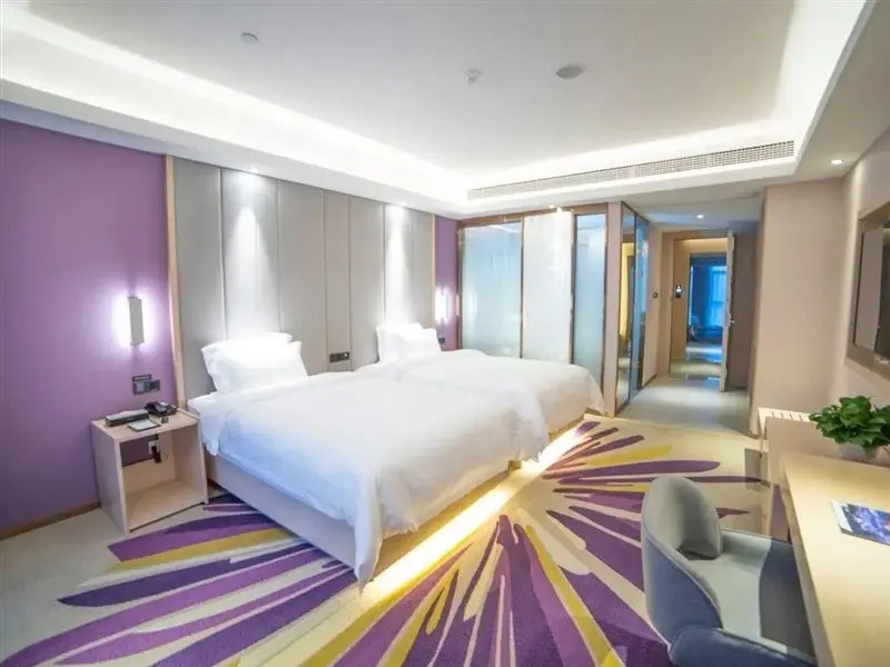 Lavande Hotel Wuhan Happy Valley Renhe Road Metro Station