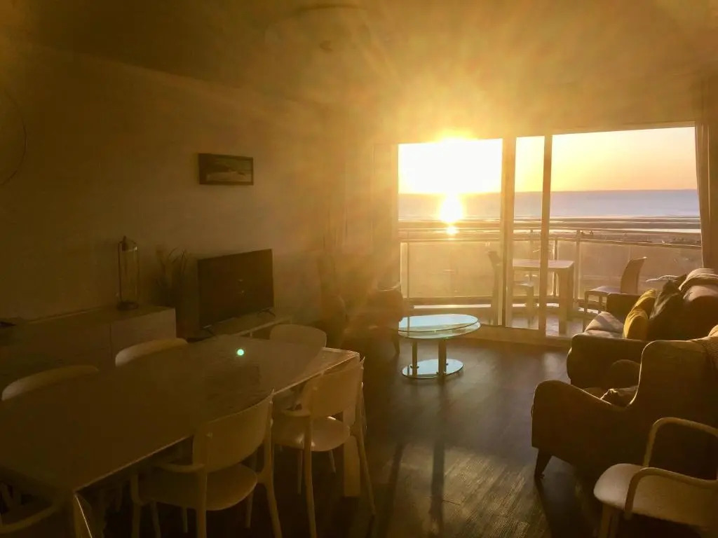 SPLENDIDE T3 DE 70m2 VUE MER A 2 MINUTES DU CENTRE-VILLE