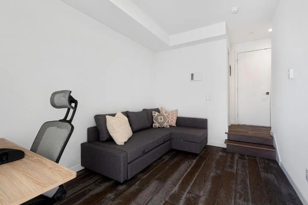 Rooftop Patio with Grill 2BR 3BA Central, Walkable Location