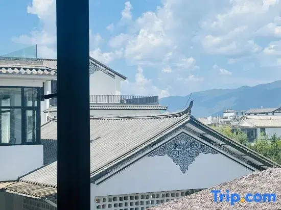 Zhijian Mountain Lodge