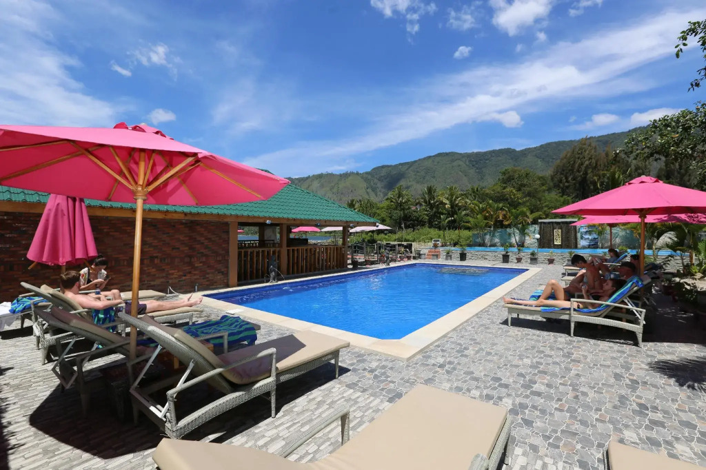 Toba Village Inn