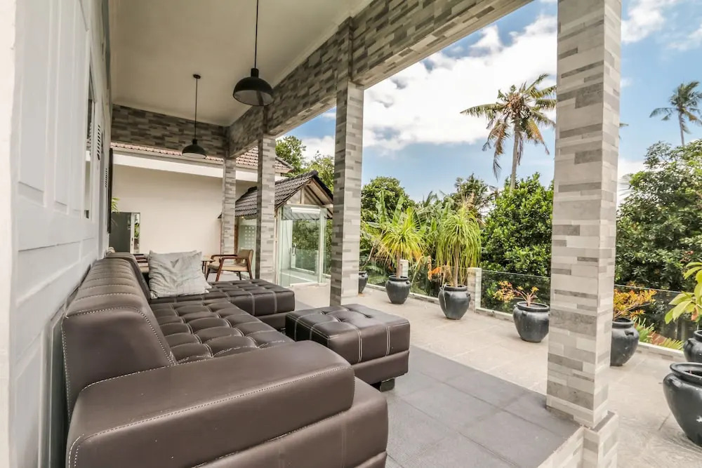 Villa Delapan Seminyak
