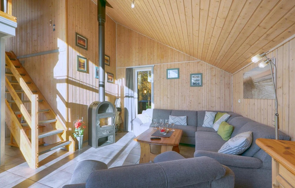 Cozy Home In Rechlin With Wifi