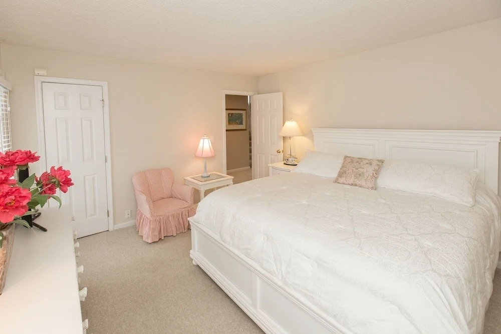 Seas the Day 4 Bedrooms 3 Bathrooms Home
