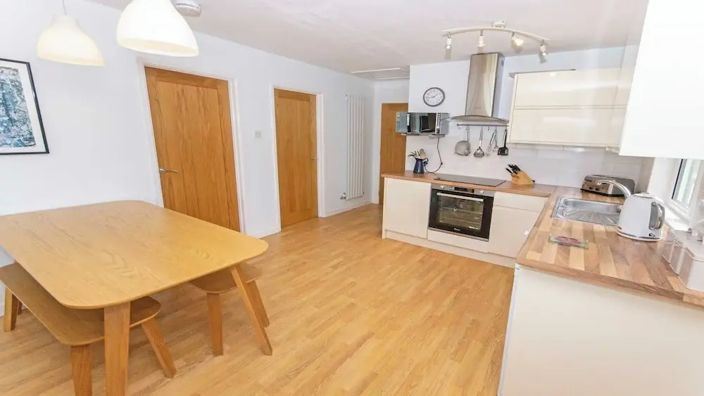 Swallows Croyde 3 Bedrooms, Sleeps 6, Beach Chalet