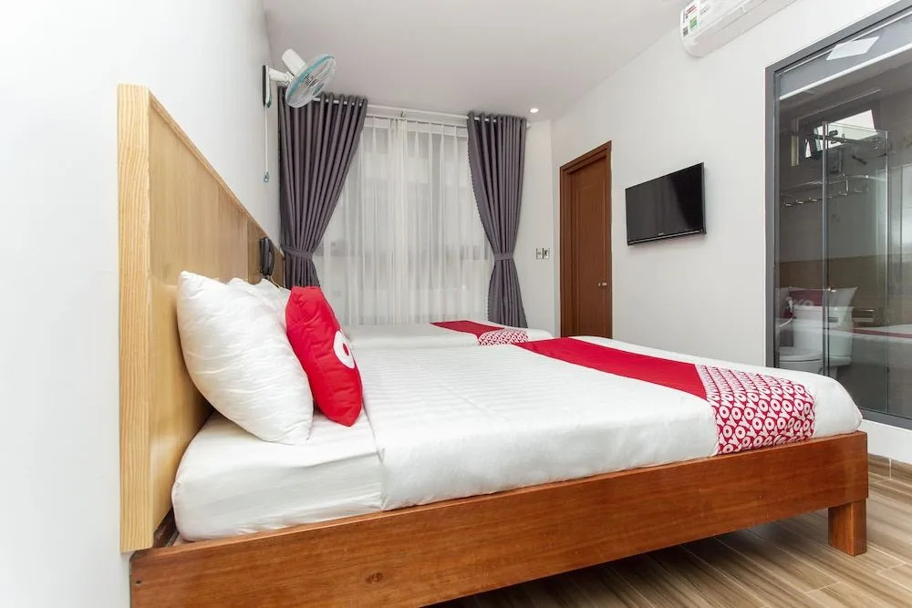 OYO 989 Hoang Anh Hotel